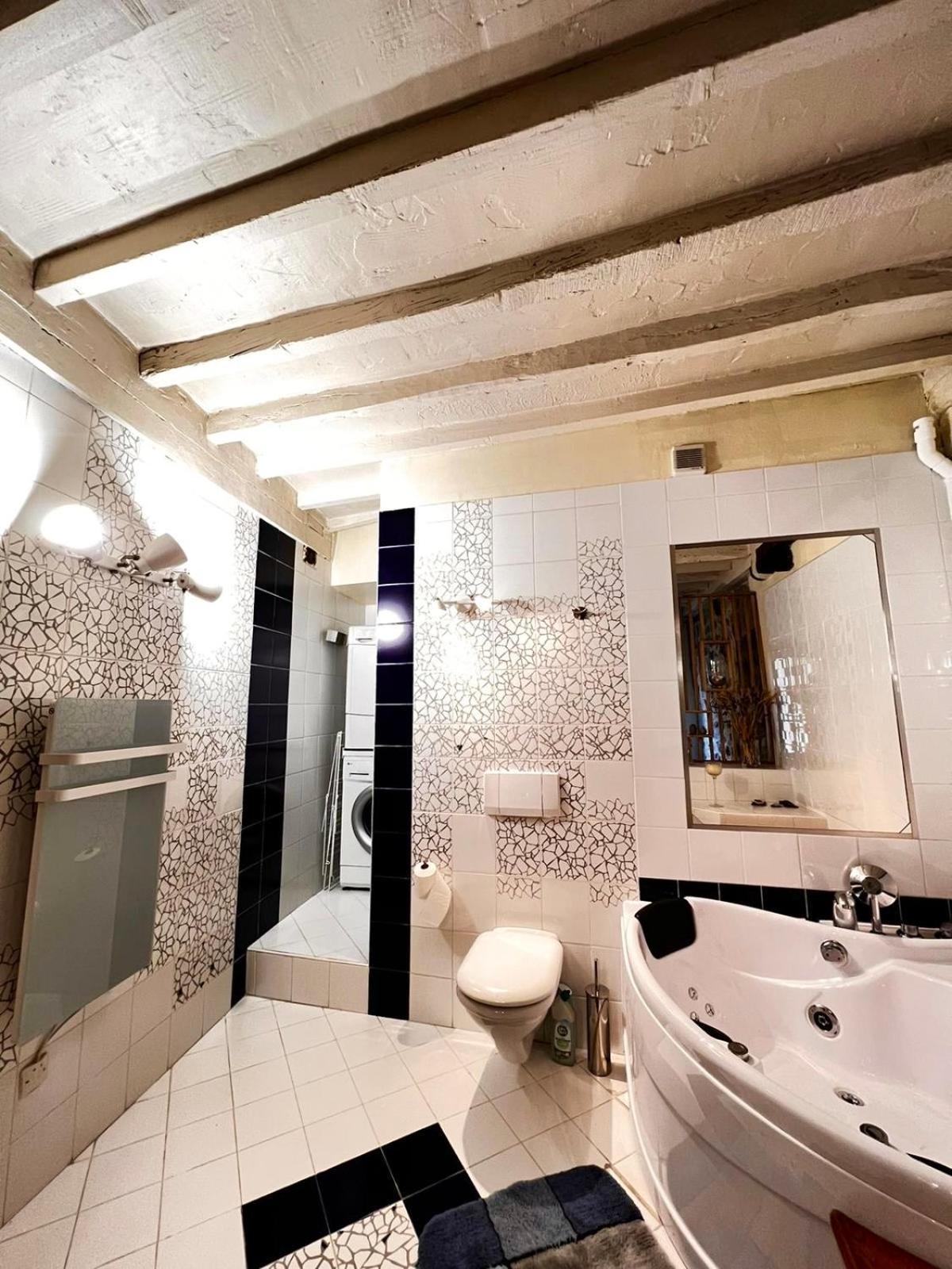 L'Elegante - Maison De Ville Avec Bains A Remous - Parking Inclus Saint-Paul-de-Vence Dış mekan fotoğraf