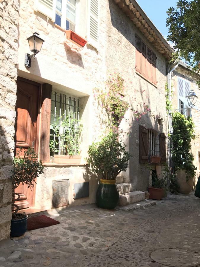 L'Elegante - Maison De Ville Avec Bains A Remous - Parking Inclus Saint-Paul-de-Vence Dış mekan fotoğraf